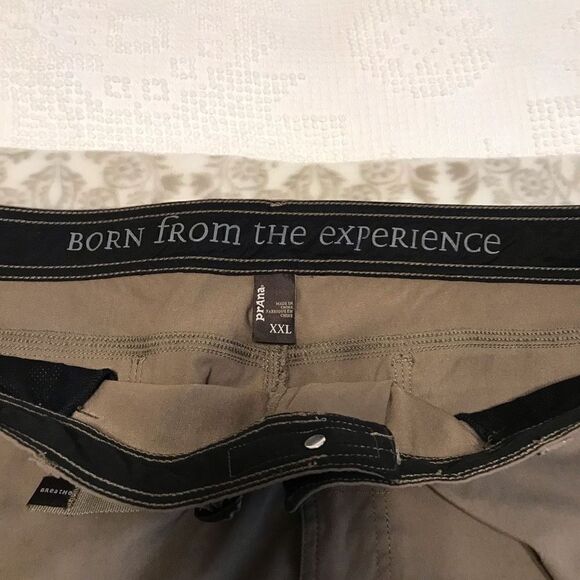 Men’s PrAna Zion Cargo Shorts. XXL. Color- Mud. Like New! - Picture 7 of 12